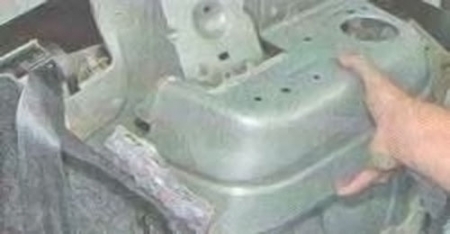 Снимаем каркас накладки арки